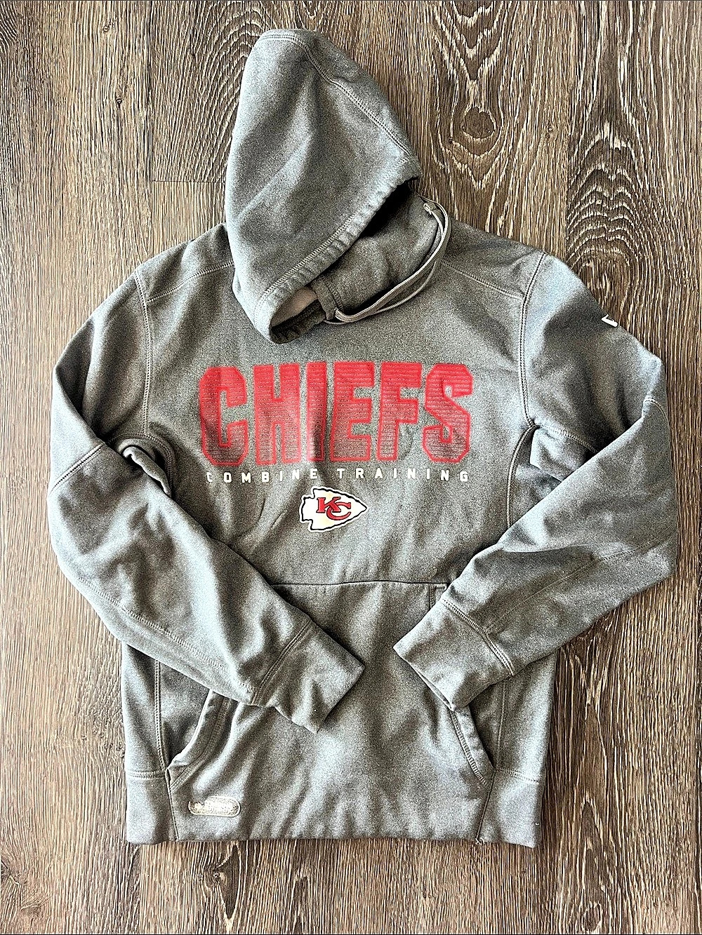 New Era Kansas City Chiefs NFL Combine Training Pullover Hoodie Gray & Red Small